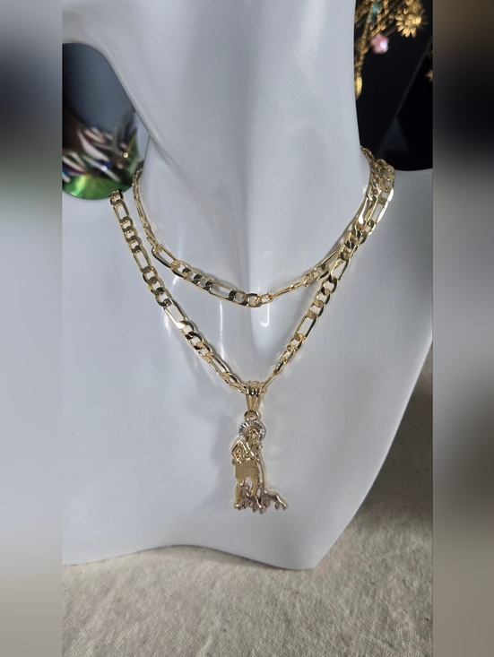 Jewelry - Layered Gold Figaro Necklace with Pendant - Women Jewelry